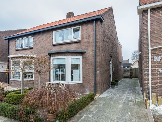 Steneweg 69, Middelharnis