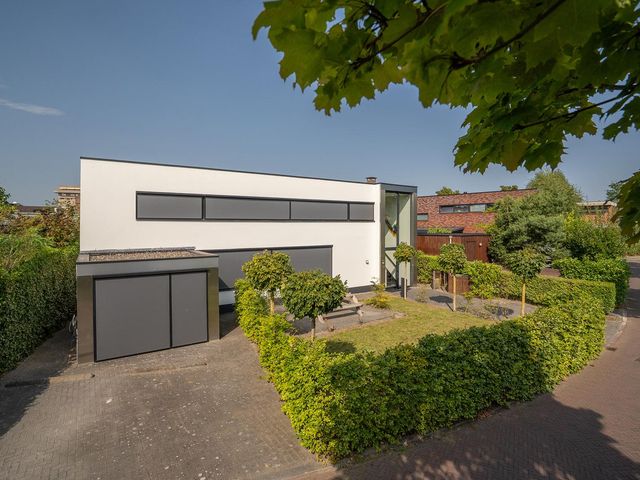 Bamshoevelaan 4, Enschede