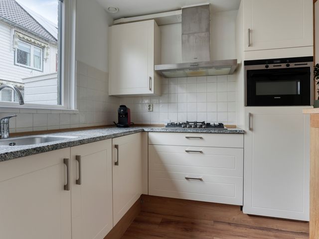 Van Hillepad 10, Leiden