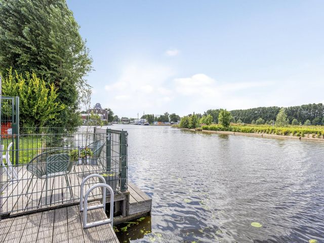 Overschiese Dorpsstraat 131, Rotterdam