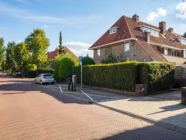 Bisonstraat 4, Bussum