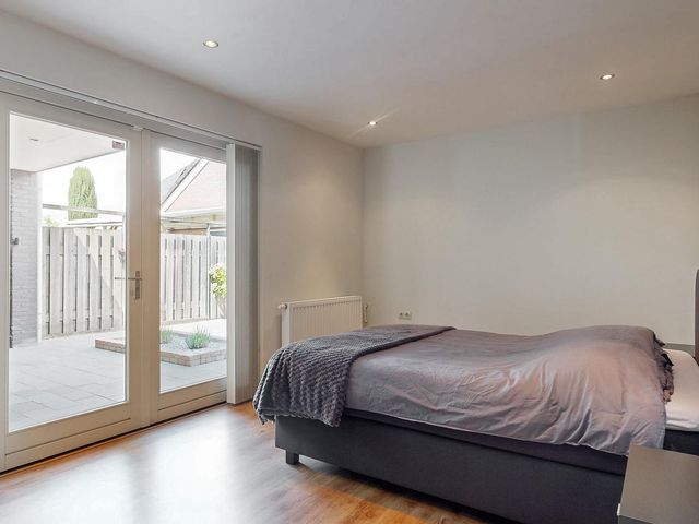 Luciastraat 36, Neeritter