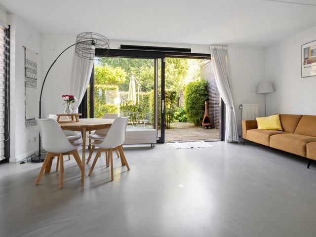 Citius 11, Hoofddorp