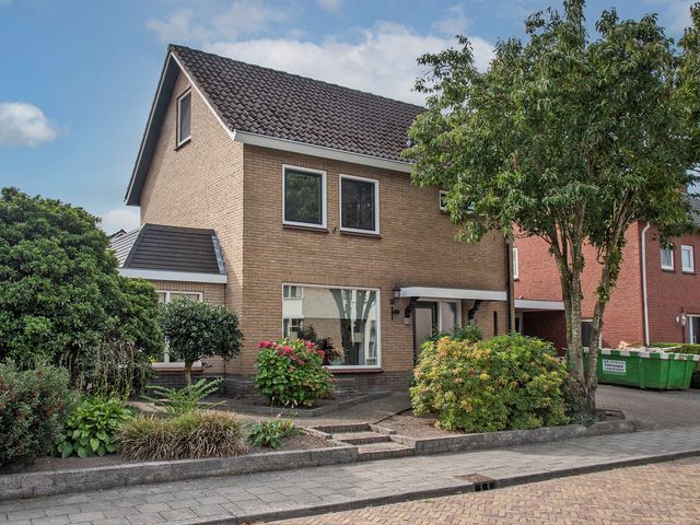 Pastoor Cramerstraat 7, Geesteren