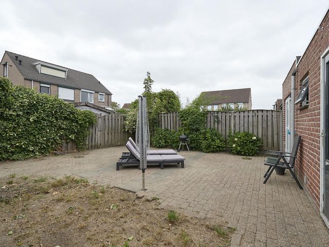 Jan van Eyckstraat 43, Axel