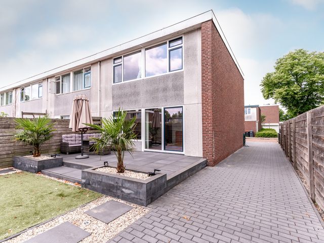 Klip 98, Lelystad