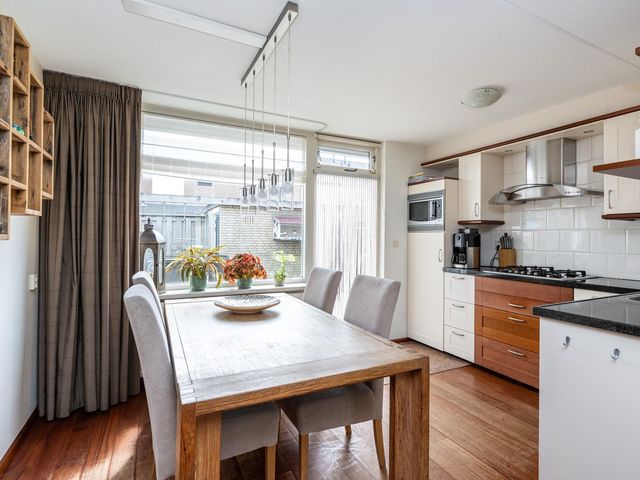 Neptunuslaan 40, Oude-Tonge