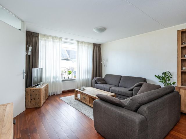 Neptunuslaan 40, Oude-Tonge