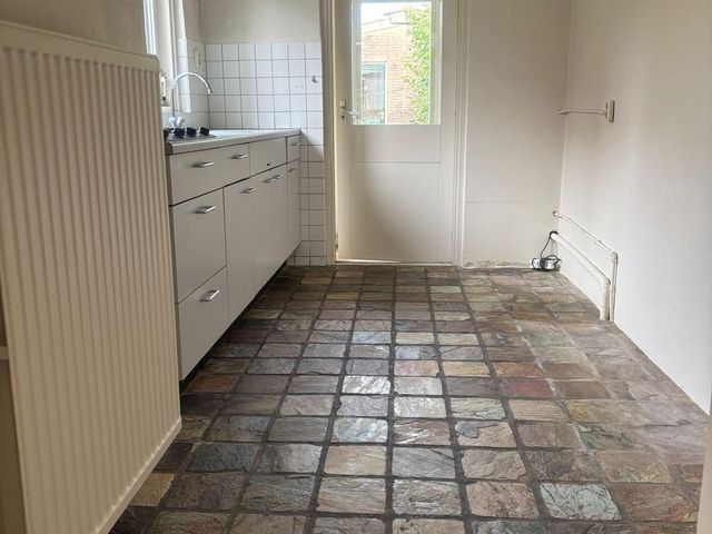 Oostwal 89, Warmenhuizen