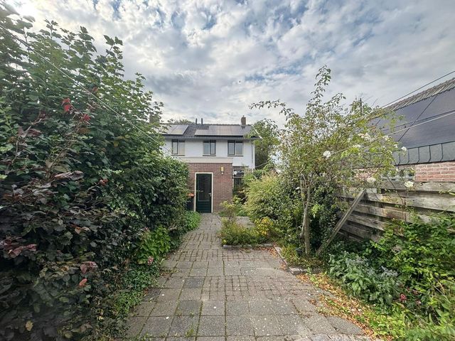 Oostwal 89, Warmenhuizen