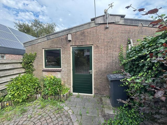 Oostwal 89, Warmenhuizen