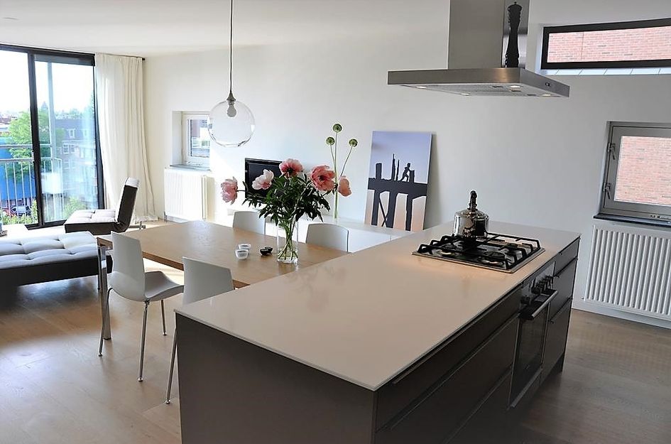 Donker Curtiusstraat 75