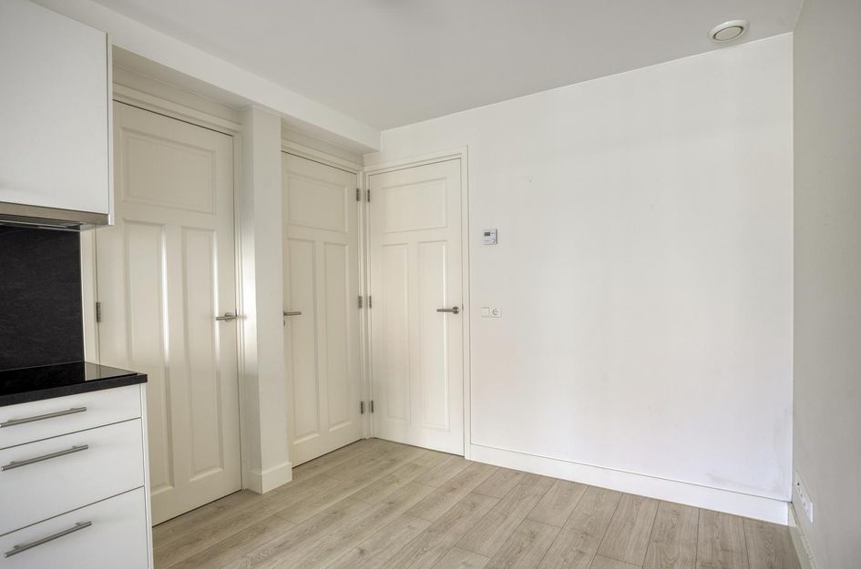 de Ruyterstraat 8D