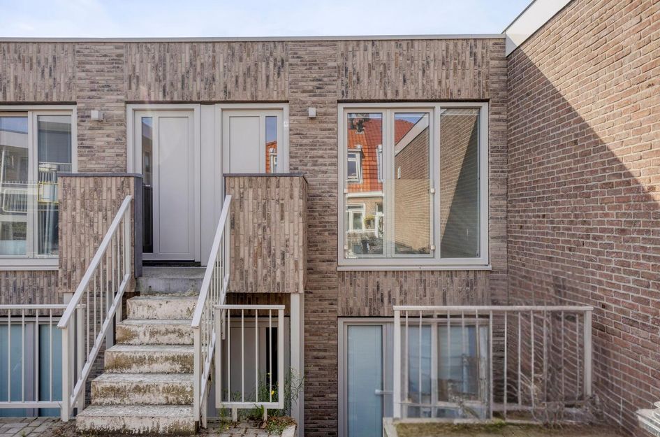 de Ruyterstraat 8D