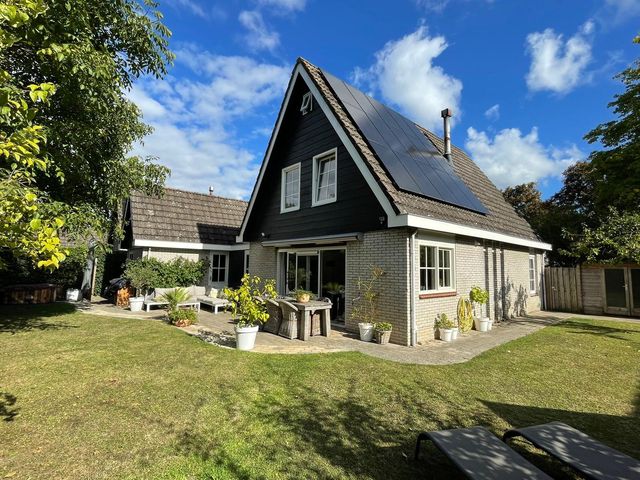 Esdoornstraat 6, 'S-Gravenpolder