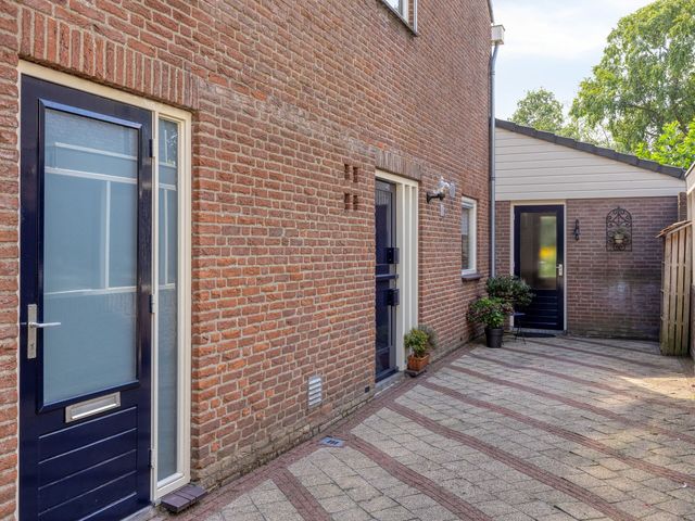 Vlasweel 64, Terheijden