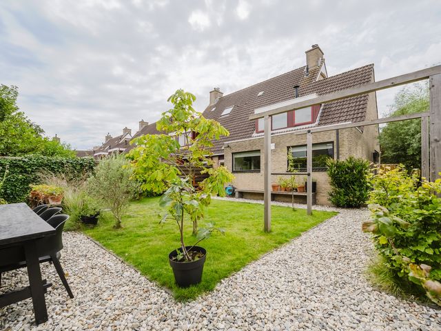 Groede 24, Hekelingen