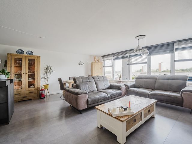 Maasboulevard 86, Spijkenisse