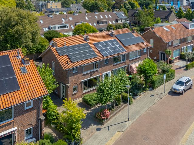 Julianastraat 11, Rhoon
