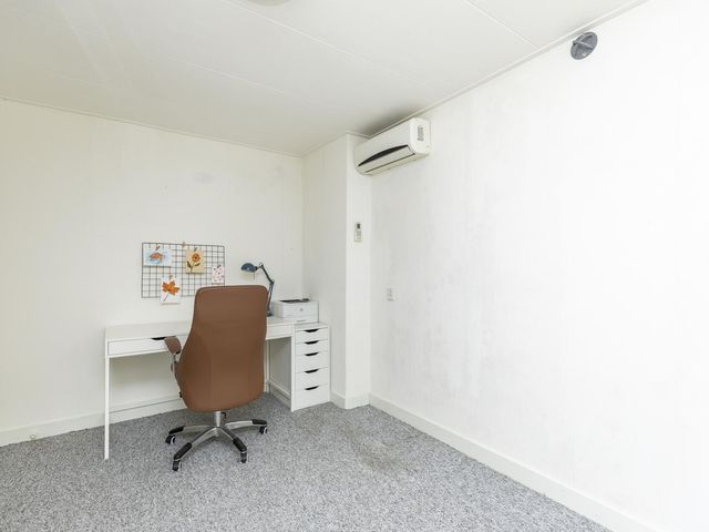 Bark 76, Barendrecht