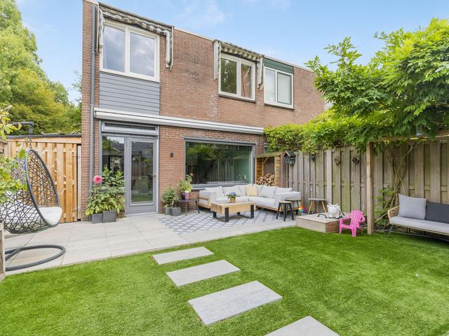 Bark 76, Barendrecht