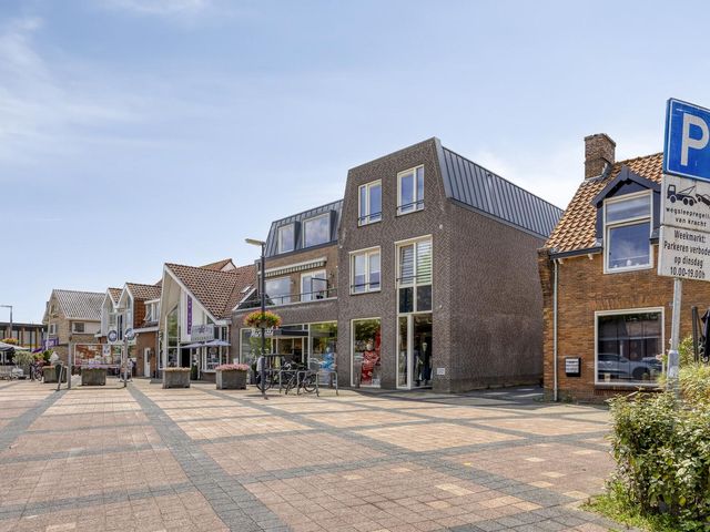 Julianaplein 4c, Zetten