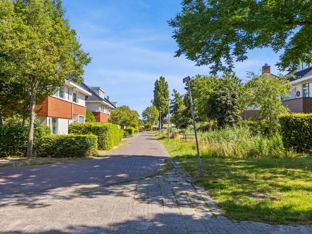 Beekjufferhof 9, Den Haag