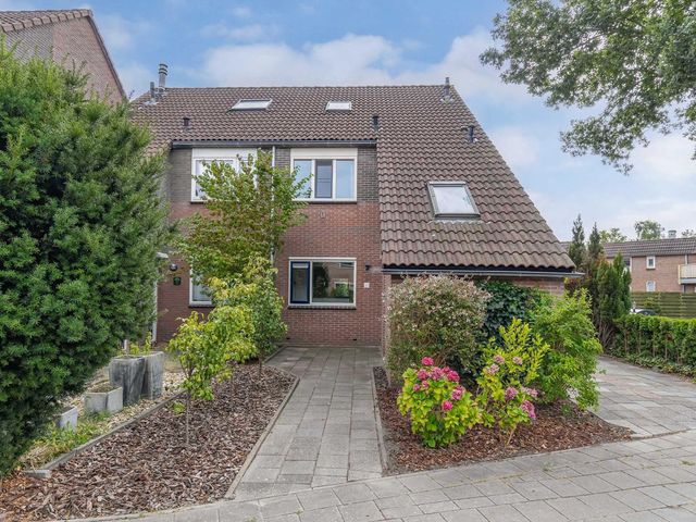 Bolster 25, Heerenveen