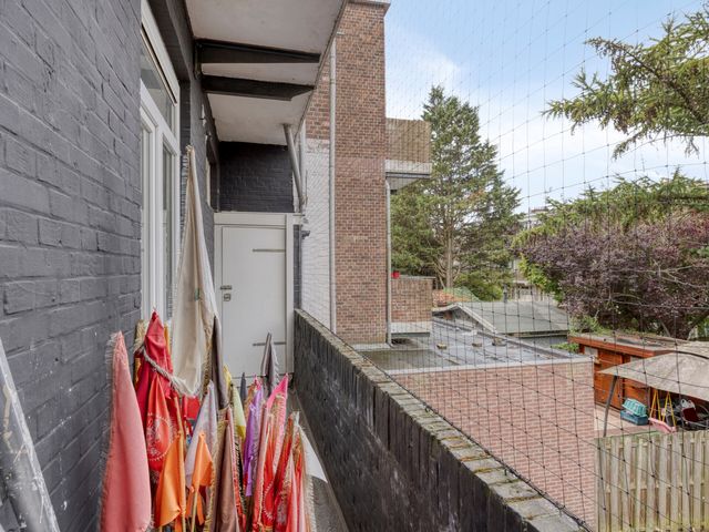 Schaarsbergenstraat 135, Den Haag