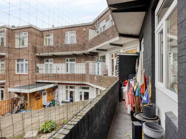 Schaarsbergenstraat 135, Den Haag