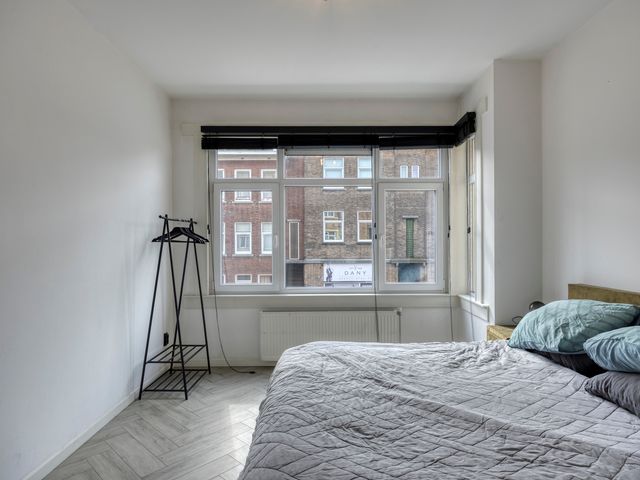 Schaarsbergenstraat 135, Den Haag