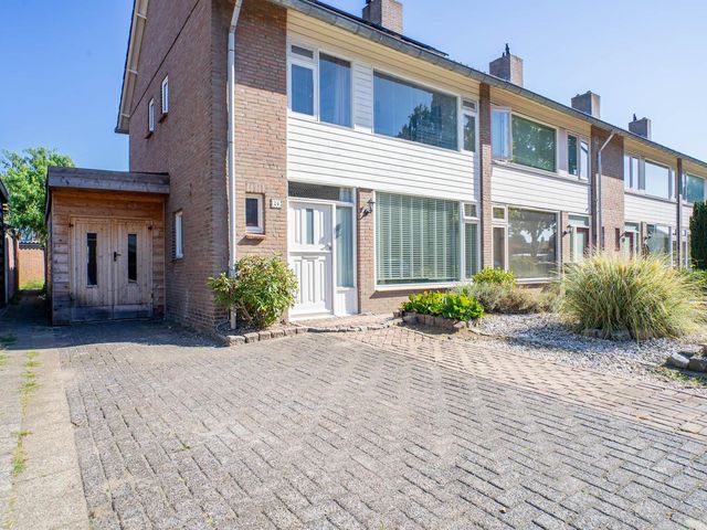 Lijsterlaan 24, Beek en Donk