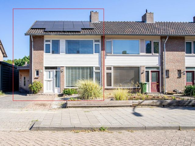 Lijsterlaan 24, Beek en Donk