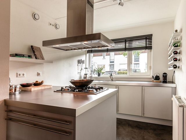 Corsicastraat 11, Almere