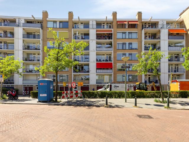 Landréstraat 955, Den Haag