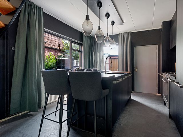 IJsbaanlaan 9, Oude Pekela