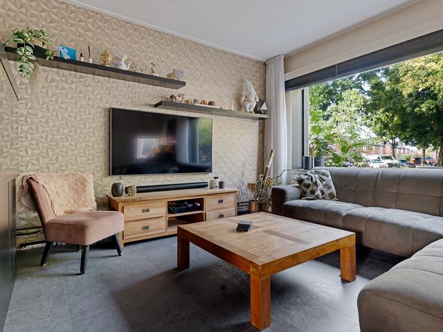 IJsbaanlaan 9, Oude Pekela
