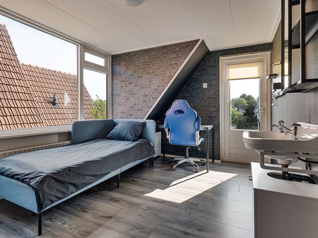 IJsbaanlaan 9, Oude Pekela