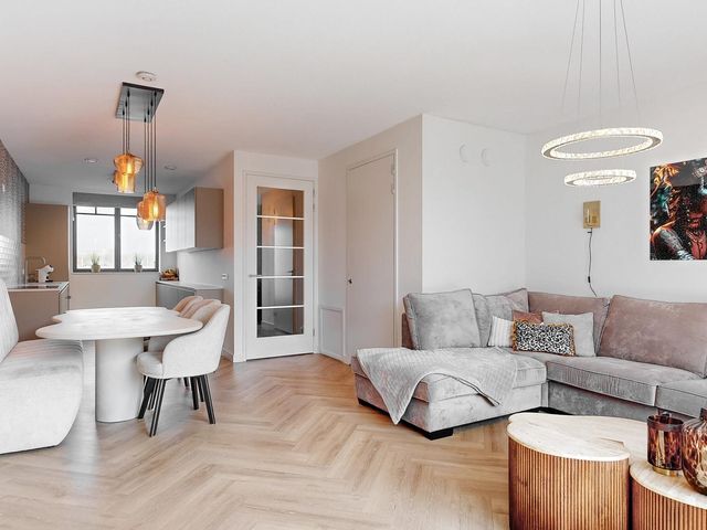 Calla 53, Voorhout