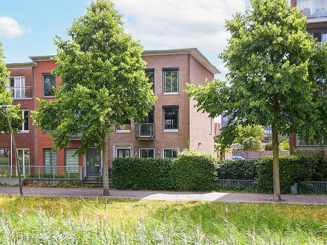 Nabuccosingel 1, Nieuw-Vennep