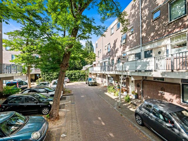 Albert Rousselstraat 46, 'S-Gravenhage