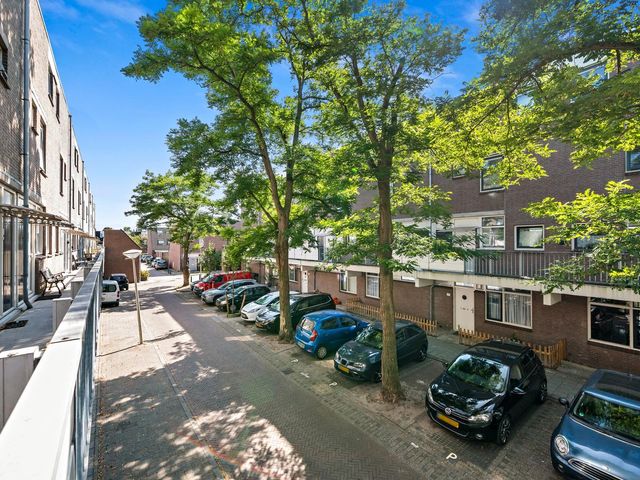 Albert Rousselstraat 46, 'S-Gravenhage