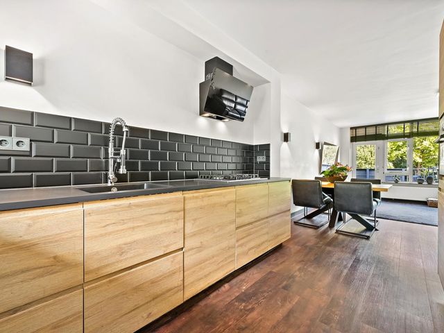 Albert Rousselstraat 46, 'S-Gravenhage