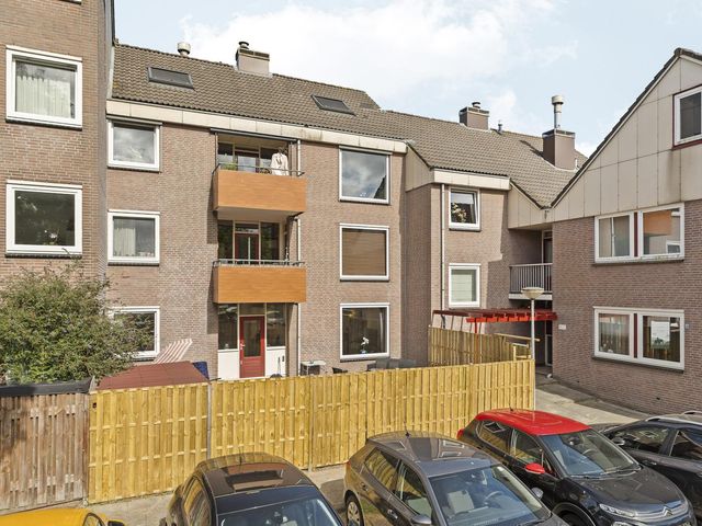 Hofmark 353, Almere