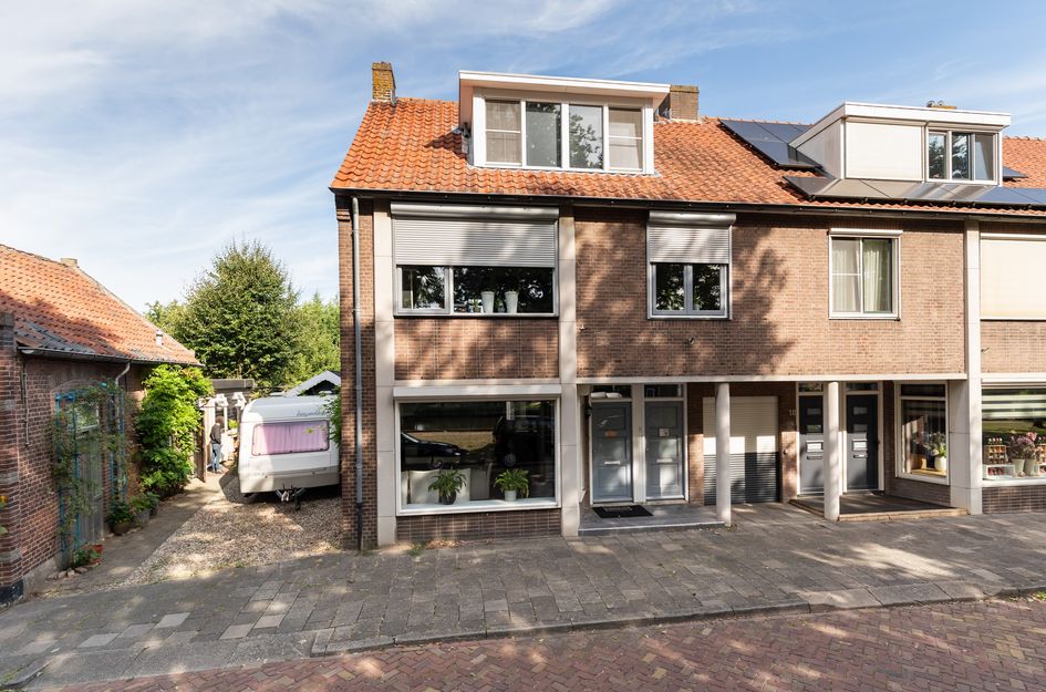 Damstraat 12A