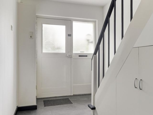 Beneluxlaan 18, Tilburg