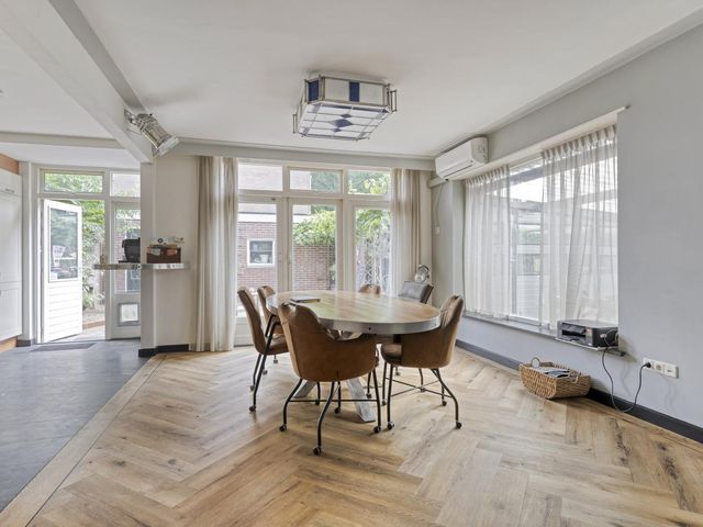 Beneluxlaan 18, Tilburg