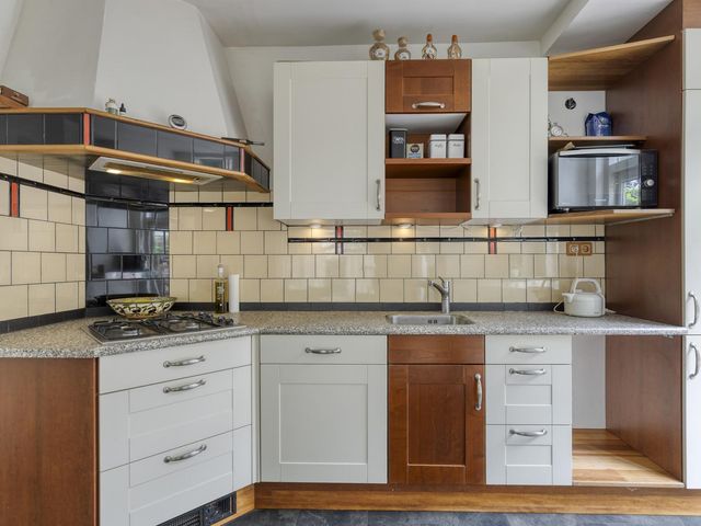 Beneluxlaan 18, Tilburg