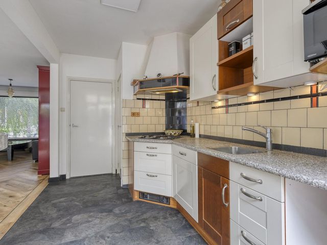 Beneluxlaan 18, Tilburg