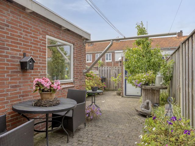 Violenstraat 5, Goes